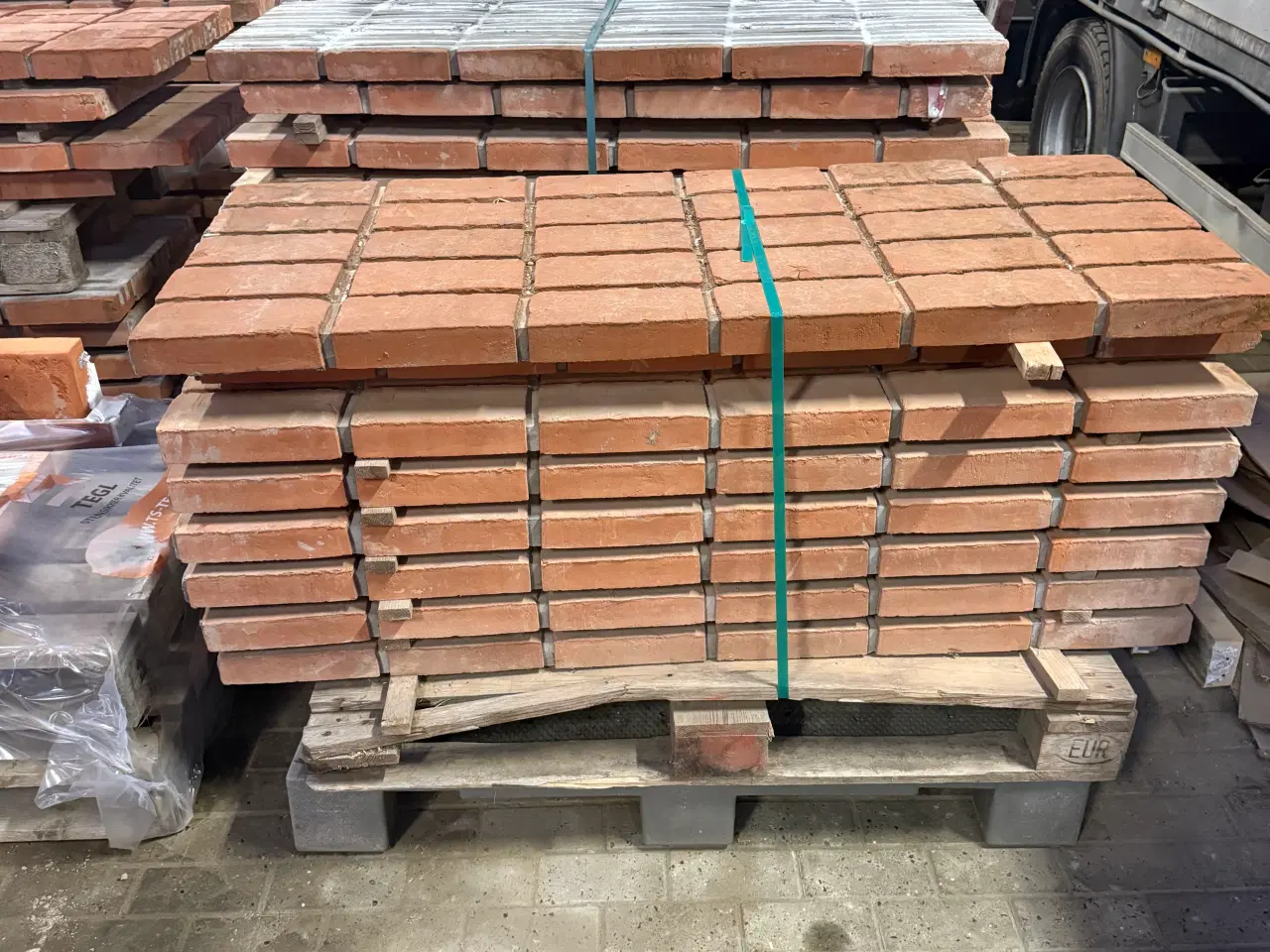 Billede 1 - Enkeltstensoverliggere sælges