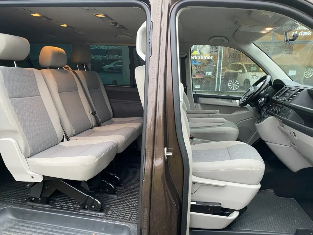 Billede 11 - VW Caravelle 2,0 TDi 150 Comfortline DSG kort