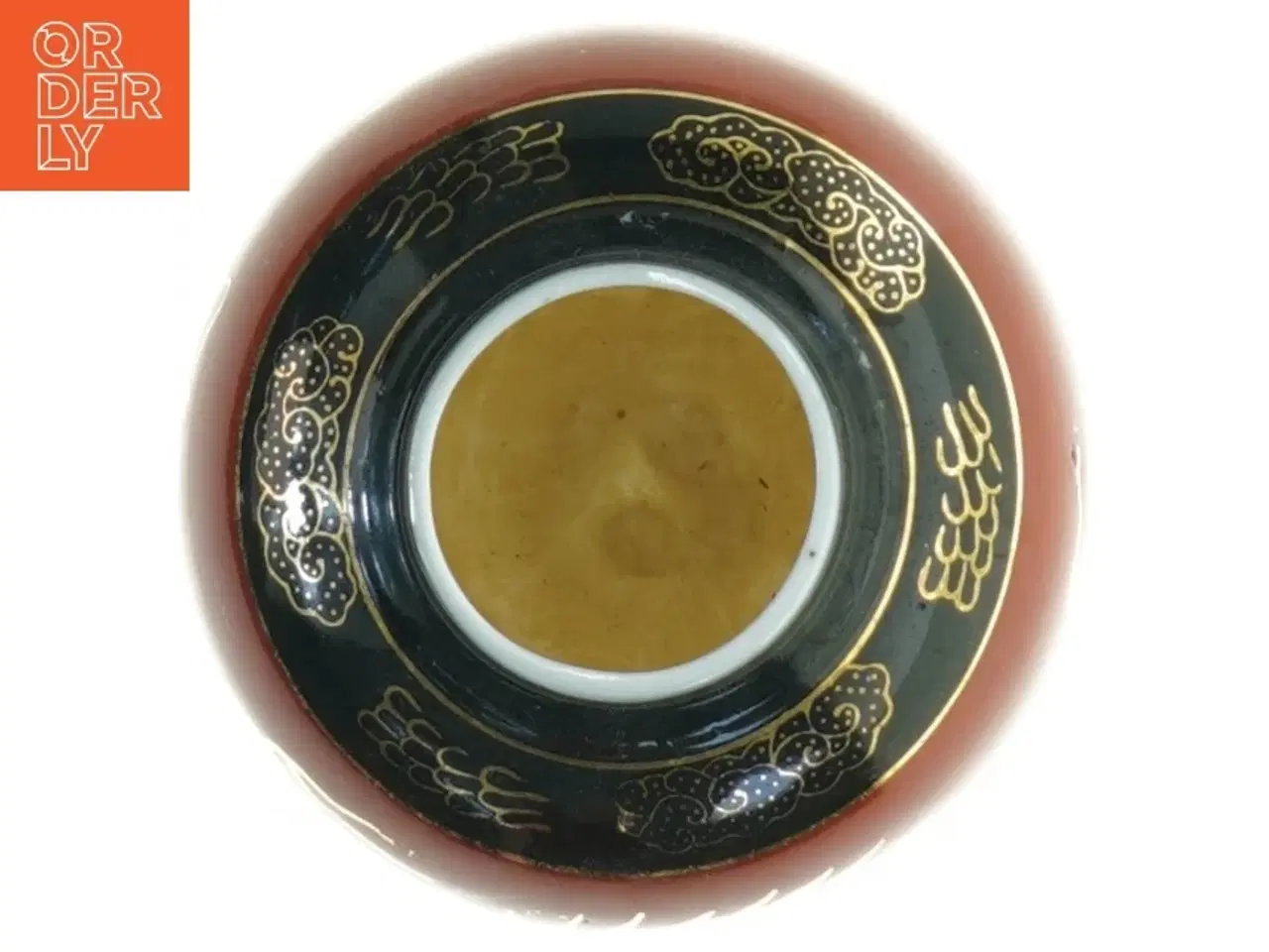 Billede 2 - Asiatisk dekorationskrukke med drage (str. 10 x 9 cm)