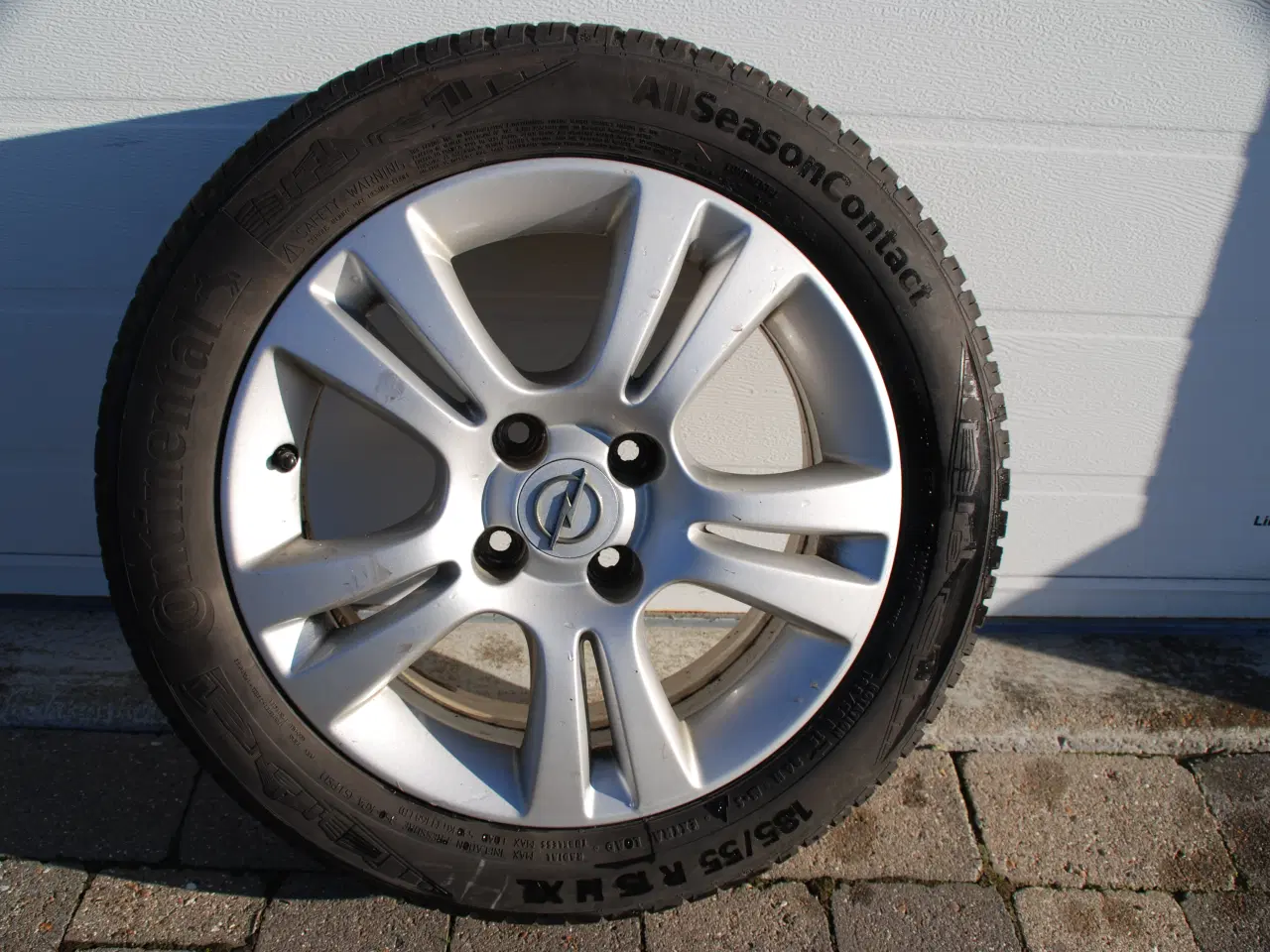 Billede 2 - Helårsdæk på alufælge