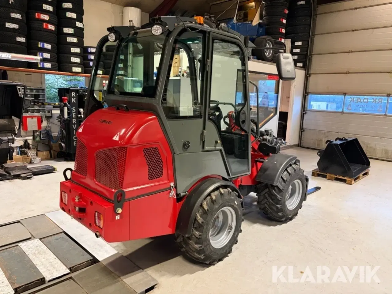 Billede 5 - Minilæsser Bernards W1650C med skovl og gafler