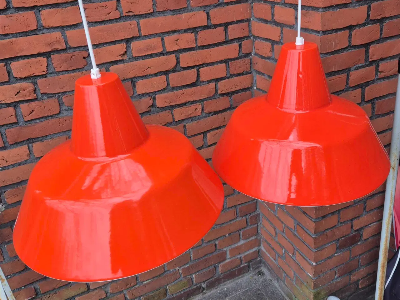Billede 3 - Smukke værkstedspendler i rødorange emalje
