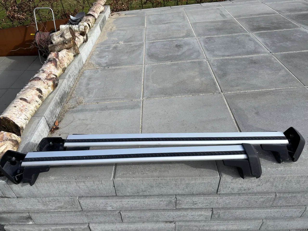 Billede 1 - Originale Volvo tagbøjler.