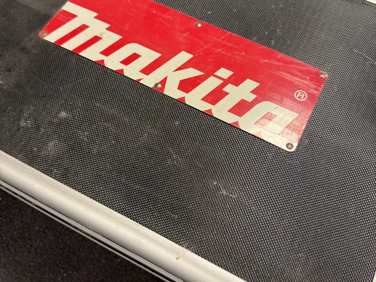 Billede 2 - Makita HR2450 boremaskine med kuffert og tilbehør