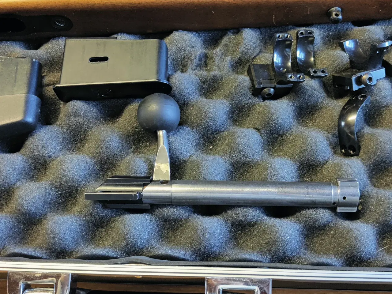 Billede 6 - Tikka m.595 308.winmed dæmper og ekstra magasiner