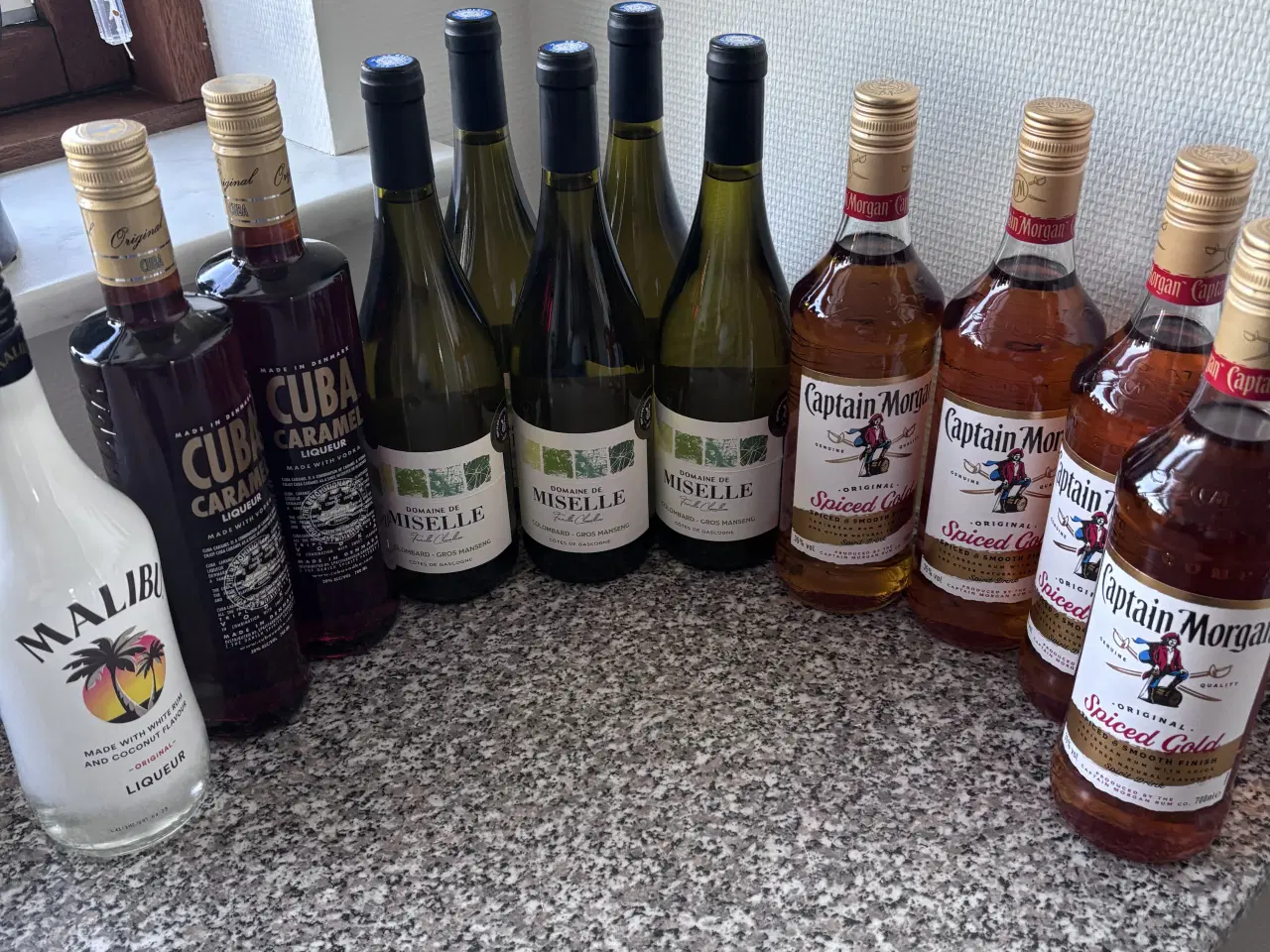 Billede 1 - Rester fra fest