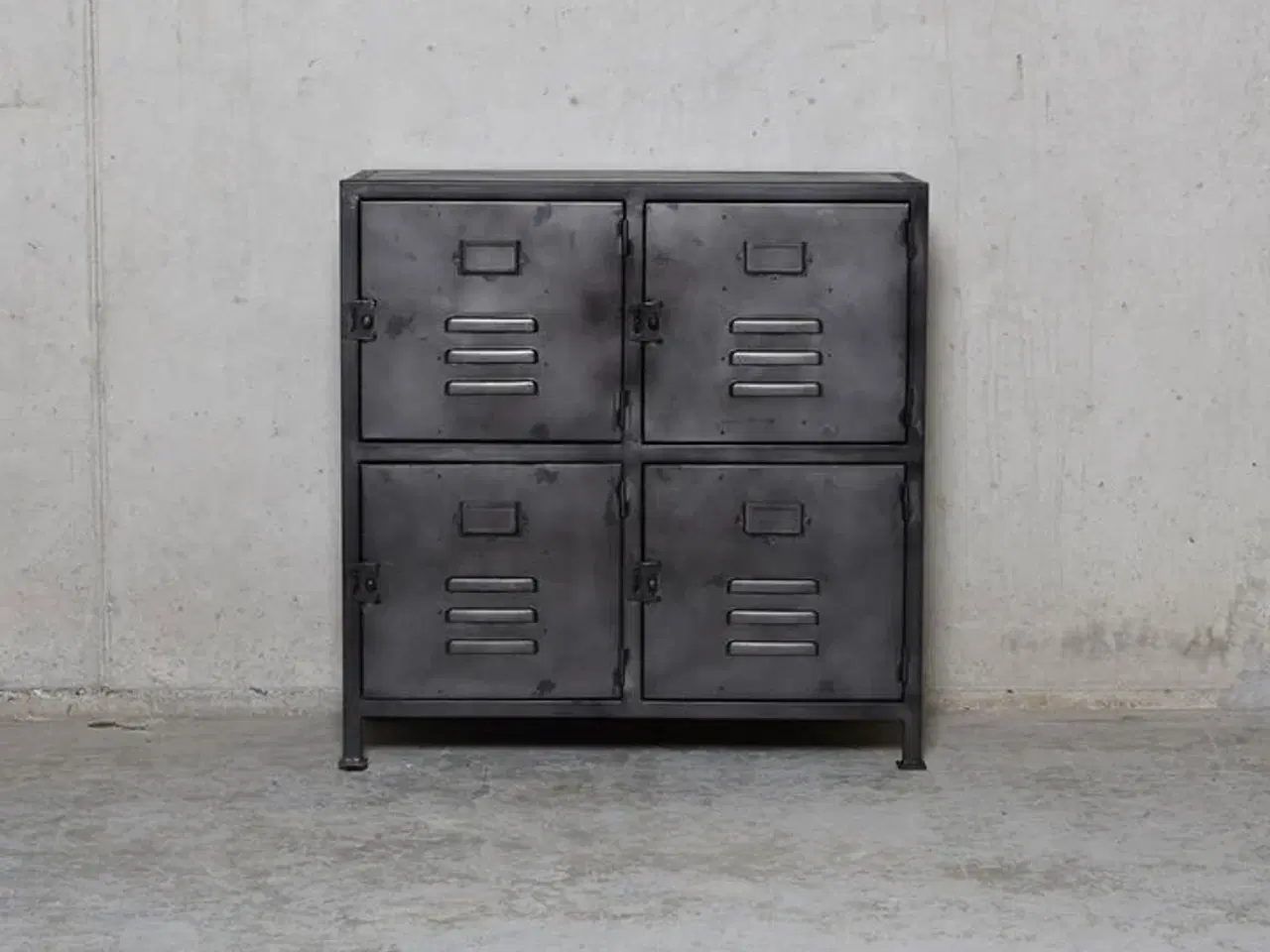Billede 1 - Nyt LOCKER skab 4 rums