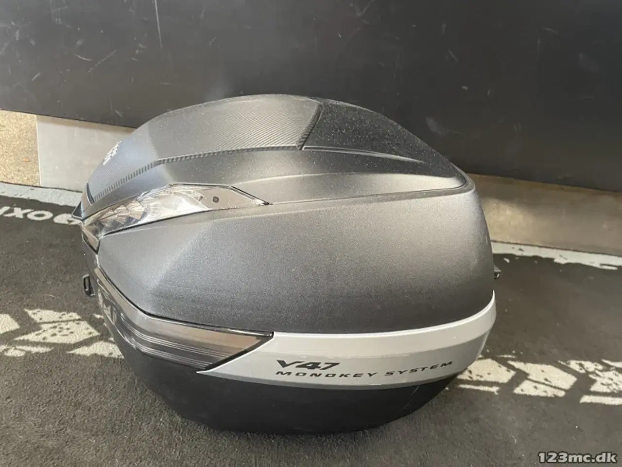 Billede 2 - Topboks, Givi V47