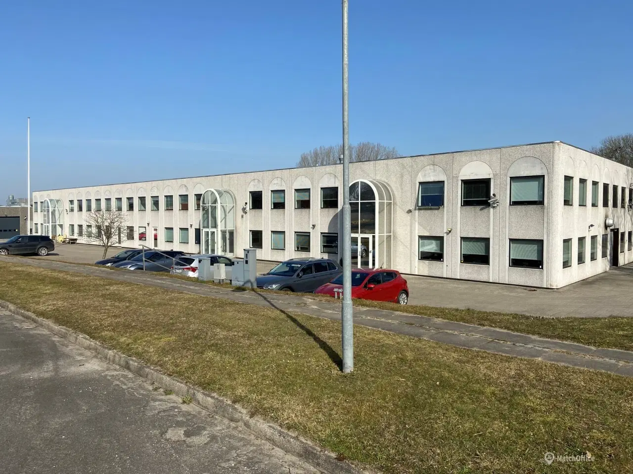 Billede 1 - Funktionelle lagerlokaler med flotte kontorlokaler i Jyllinge.