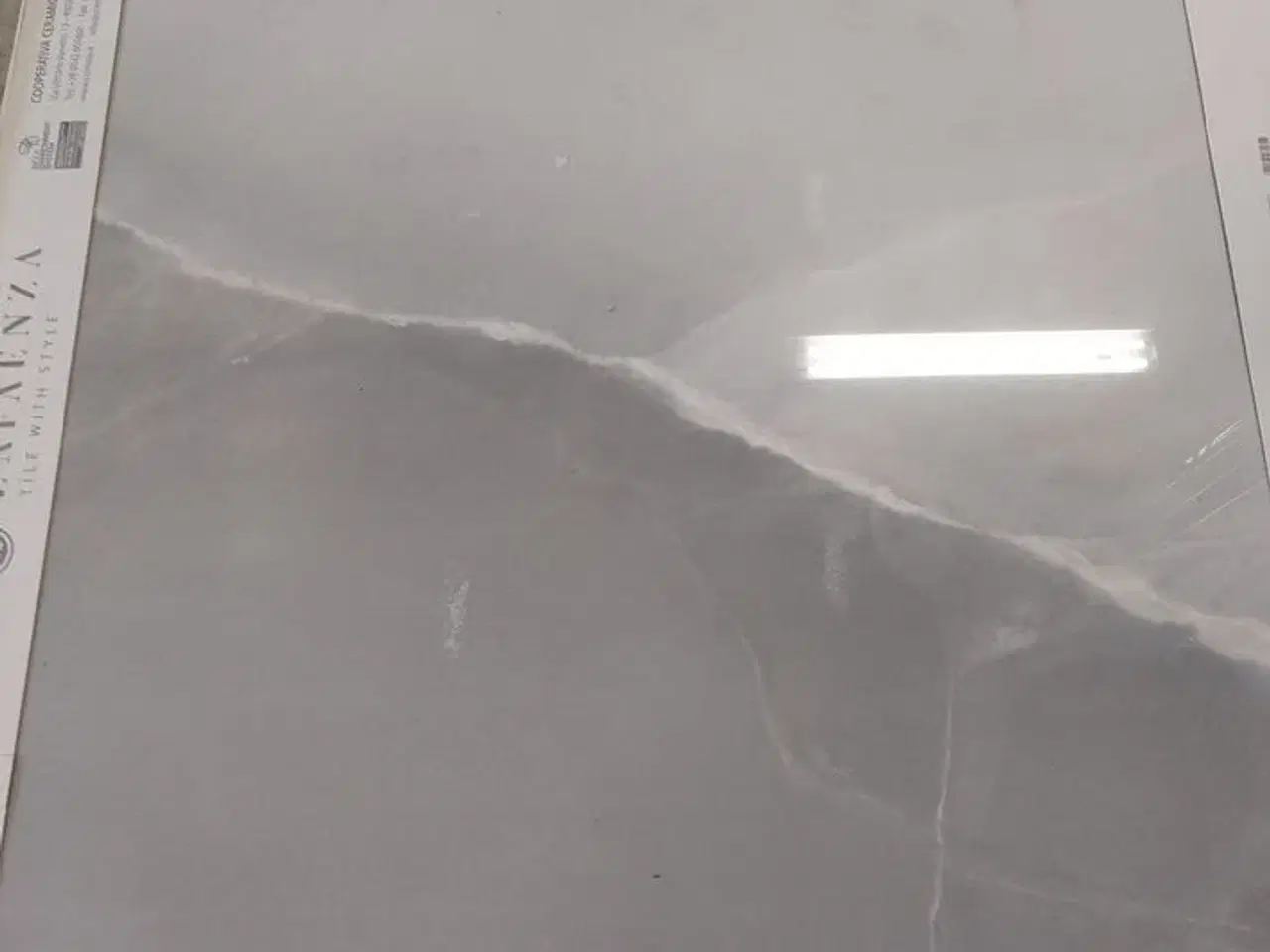 Billede 1 - Fliser med marmor look 90x90cm