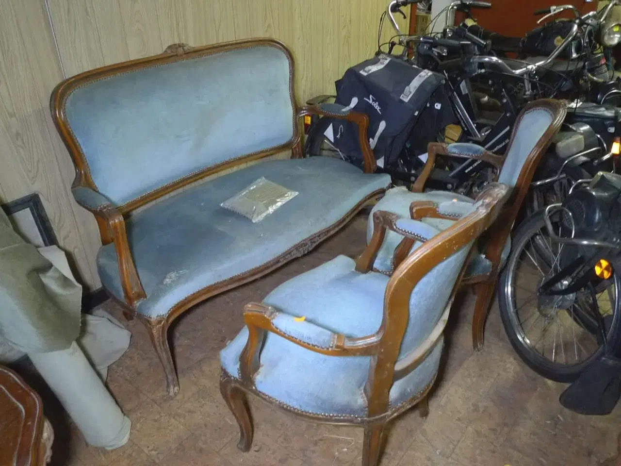 Billede 2 - 12 stk. møbler, sofa med ny stofrulle til ombetrækning