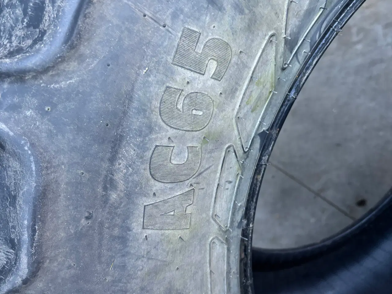 Billede 2 - 540/65-28 dæk