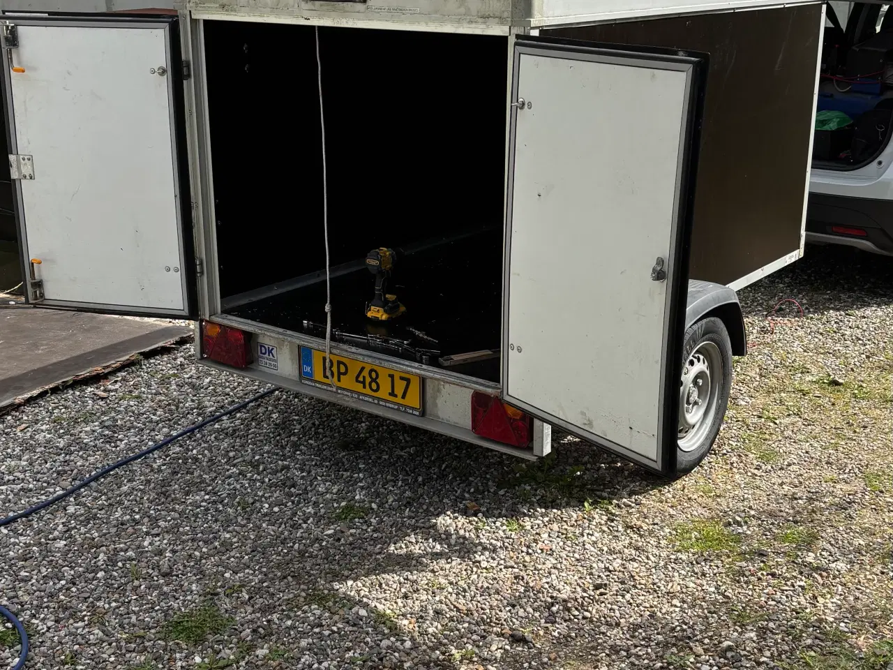 Billede 10 - Lukket trailer 750 Kg