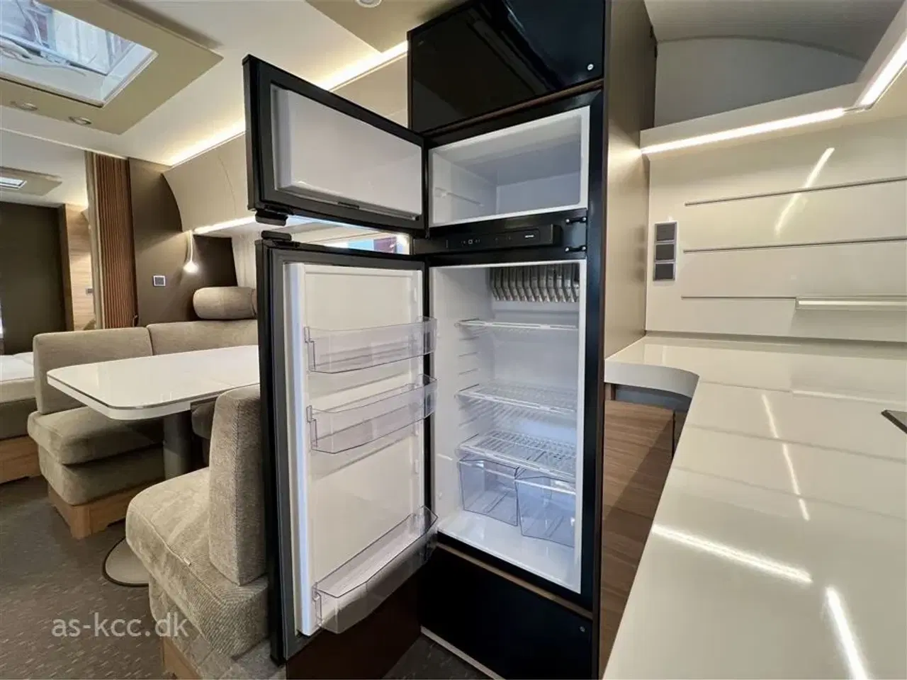 Billede 7 - 2021 - Adria Alpina 663 HT Alde Centralvarme   Adria Alpina 663 HT årg. 2021. 4 sovepladser, 6 siddepladser