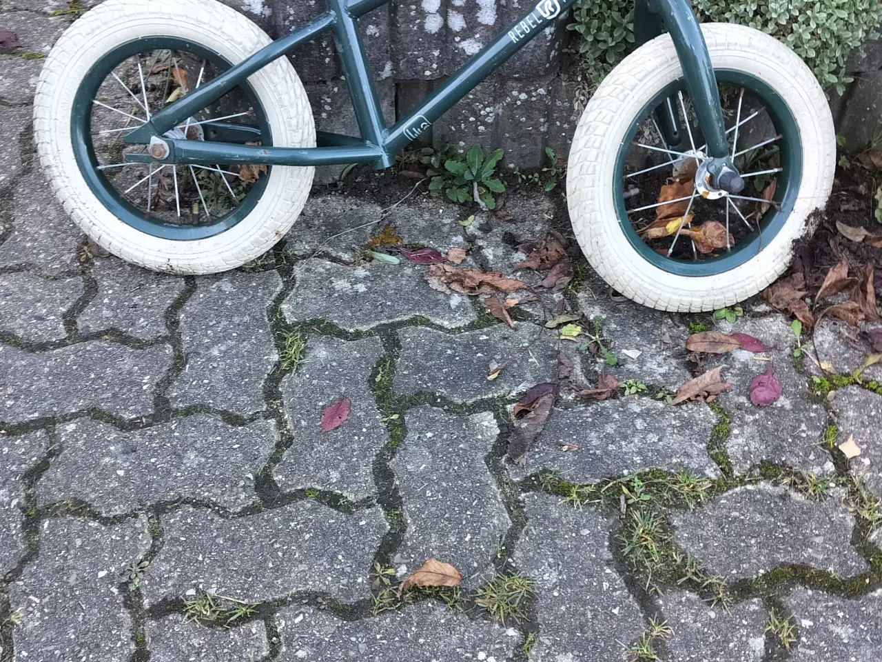 Billede 1 - Løbecykel grøn