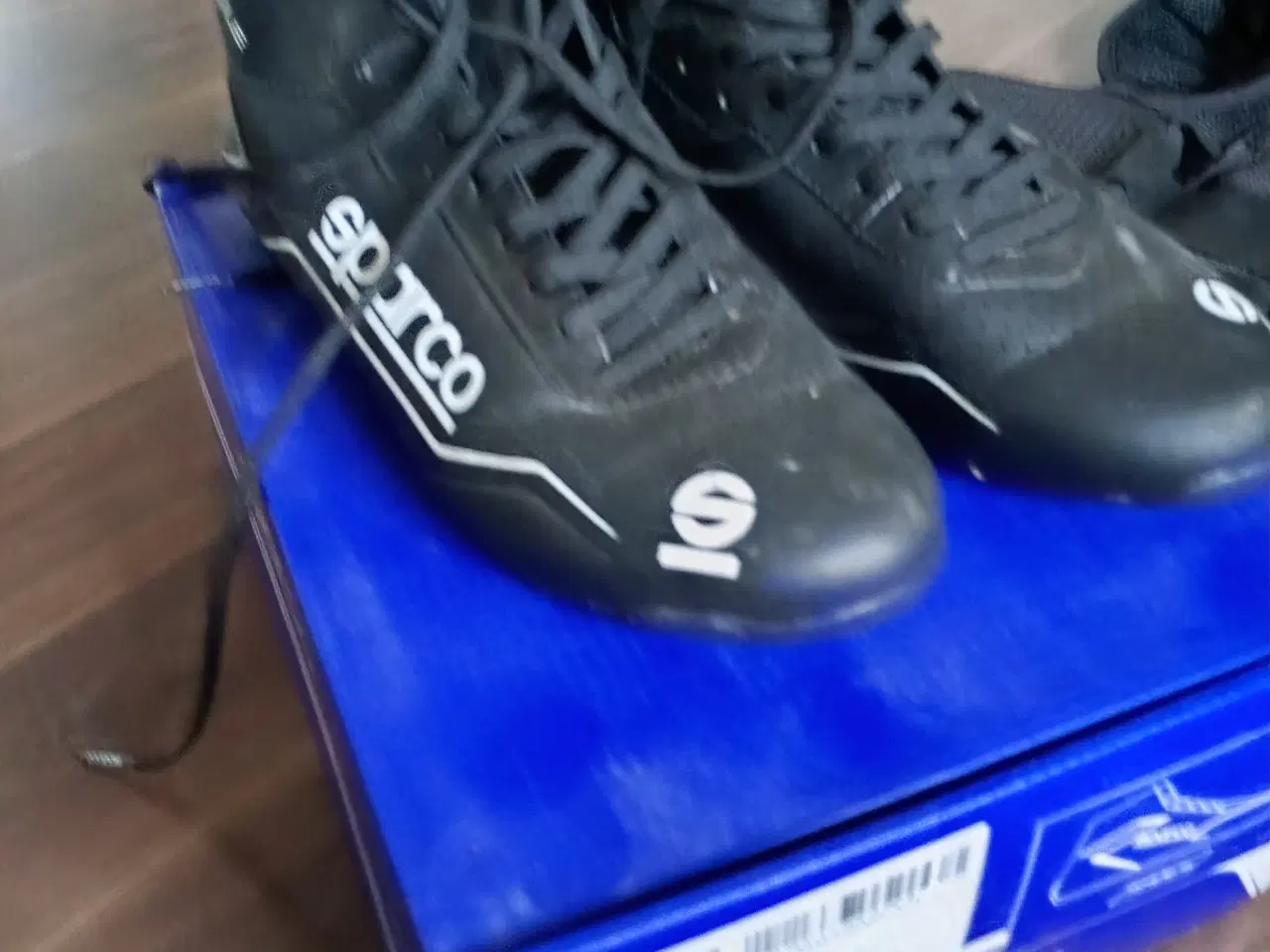 Billede 2 - Gokart beklædning 