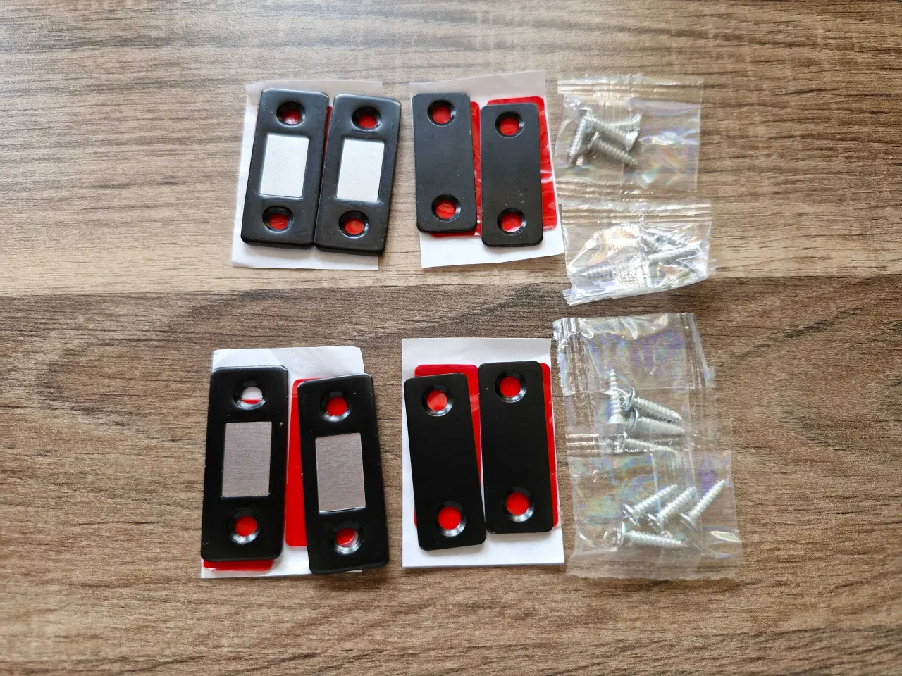 Billede 1 - Magneter til skabe og skuffer mm.