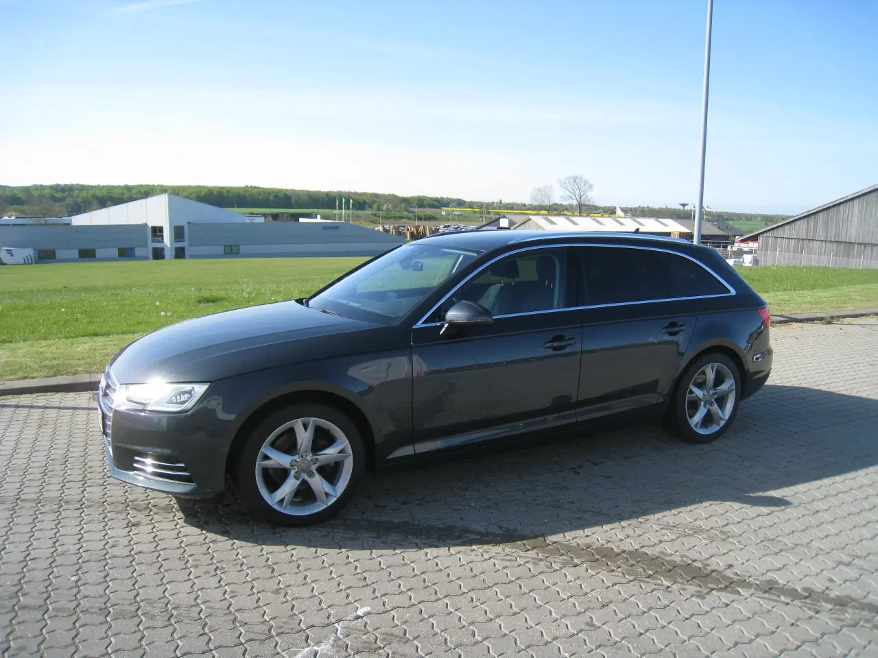 Billede 2 - Audi A 4 Sport Avant 2,0 TDI 190 S Tronic.