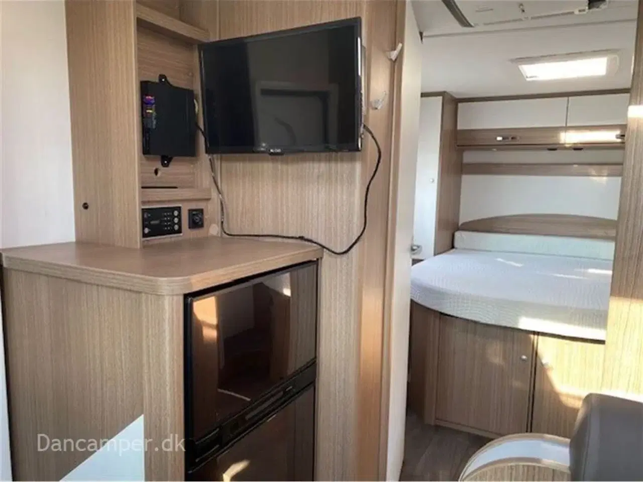 Billede 9 - 2018 - Carado T 339   Under klargøring! Velkørende autocamper med Queens Bed, Solceller, Aircon i bodel samt automatgear