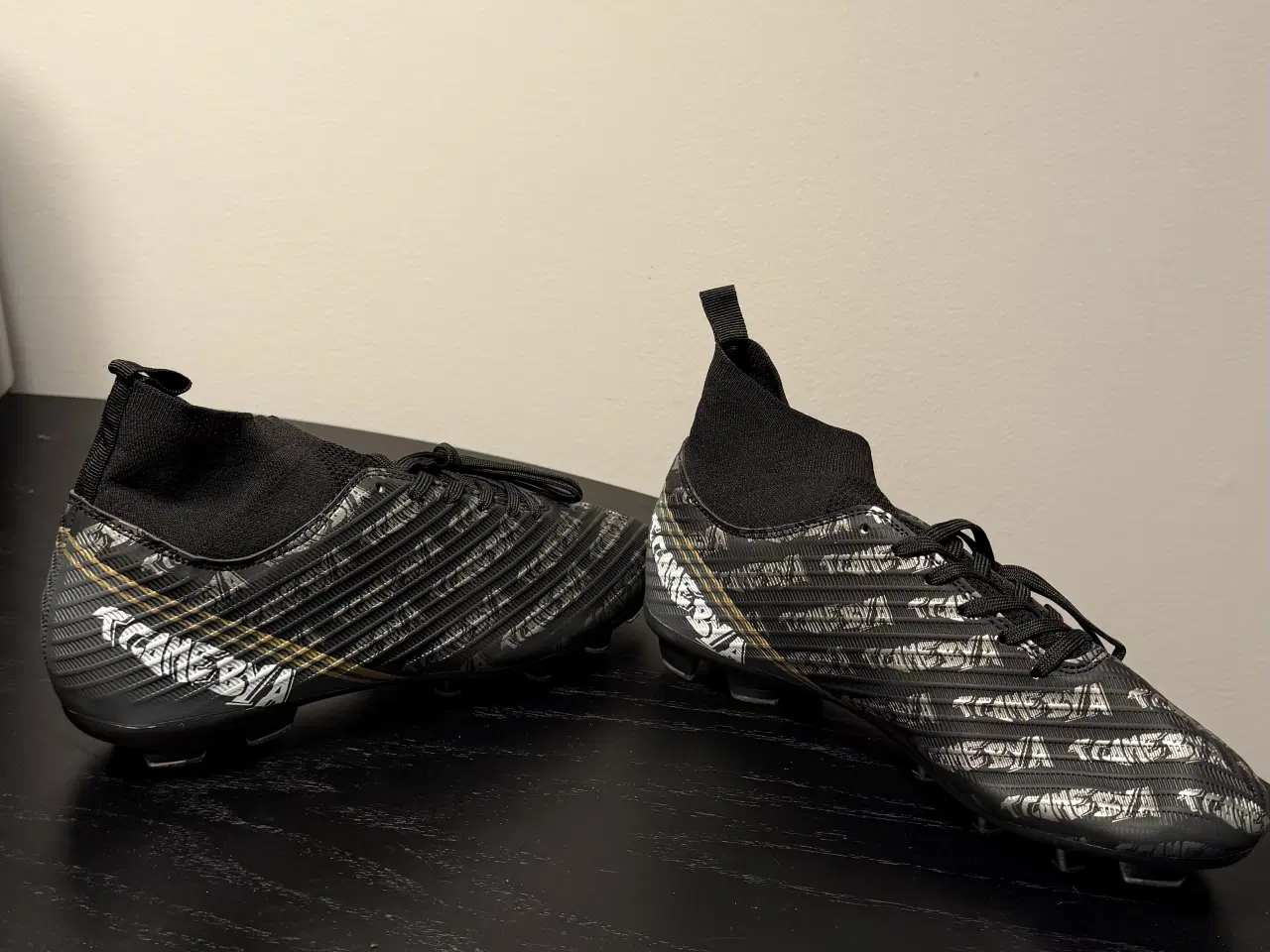 Billede 2 - Helt unikke fodboldstøvler 