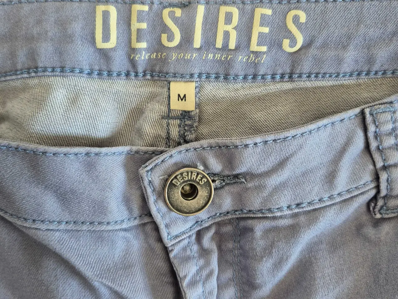 Billede 3 - Shorts sæt med tshirts