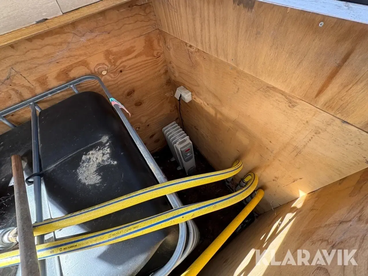 Billede 7 - Isoleret kasse med vandtank