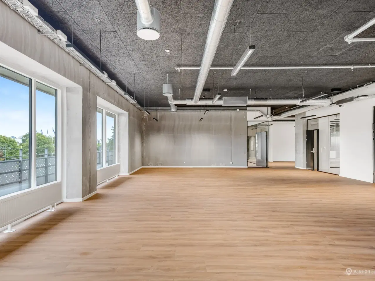 Billede 3 - Lyst og åbent kontor på 2. sal i World Trade Center