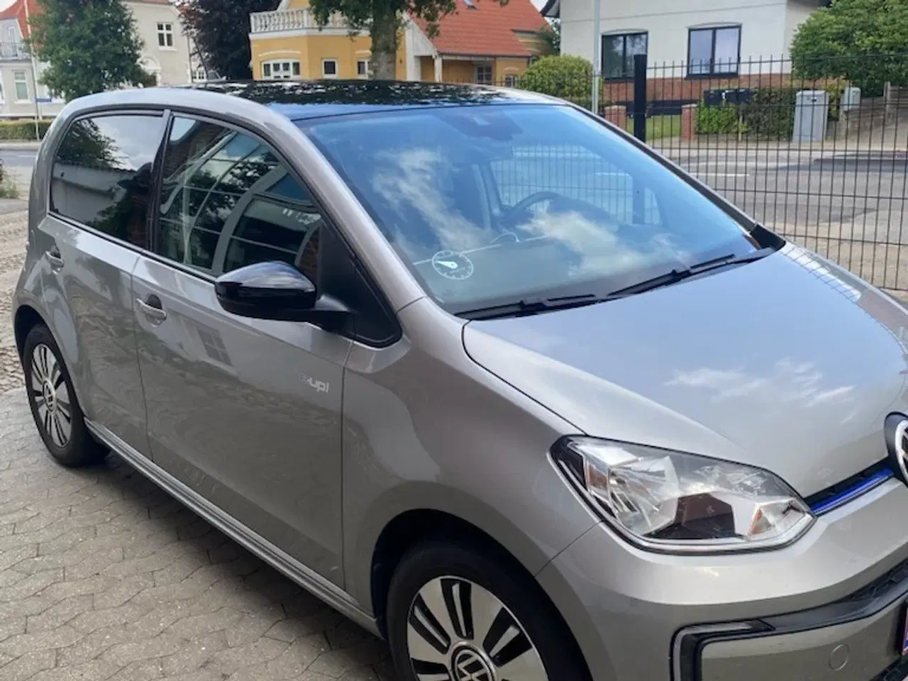 Billede 4 - VW E-up sælges.