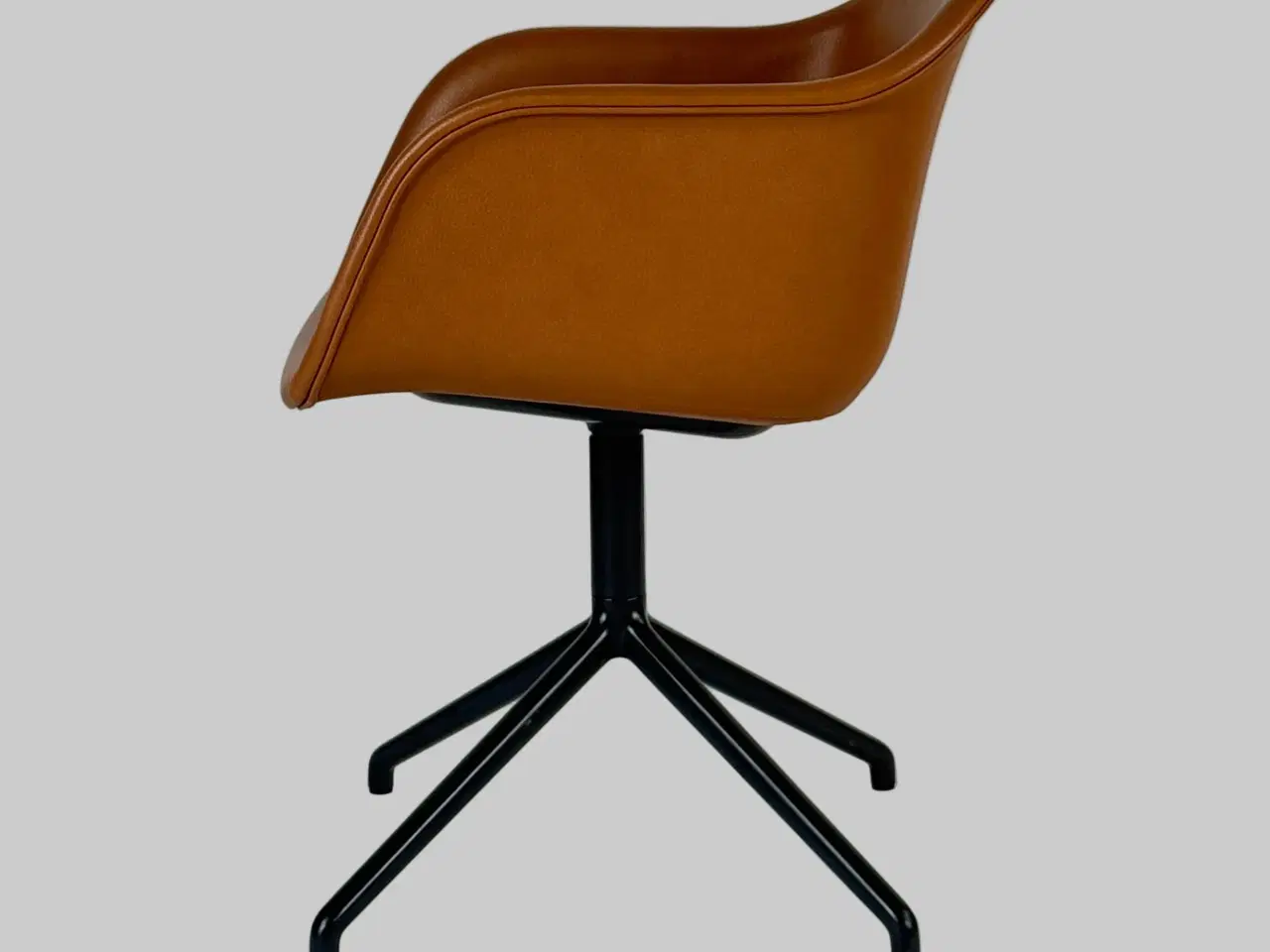 Billede 4 - Muuto Fiber Armchair – Cognac Læder