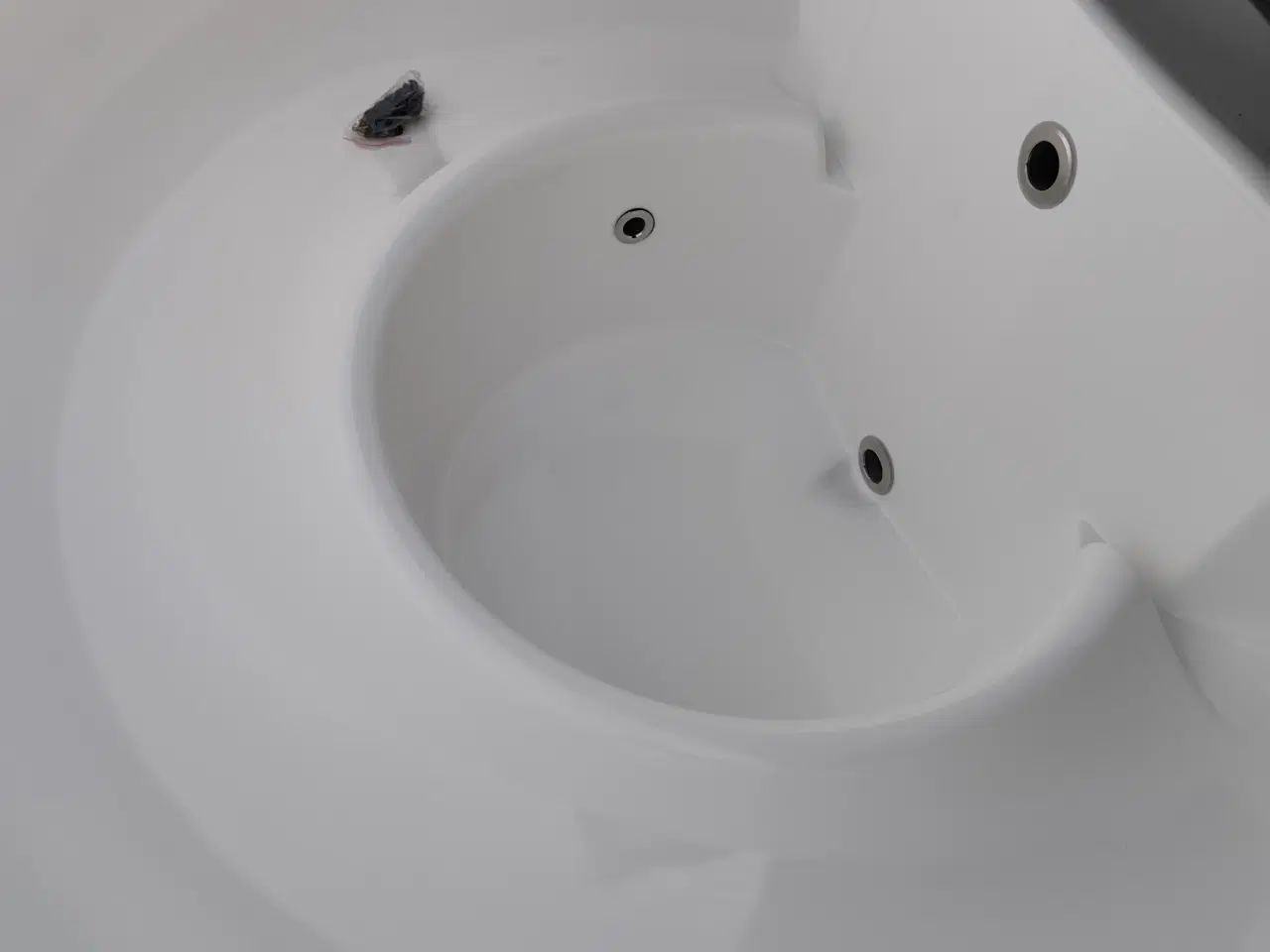 Billede 1 - Nye spabade på lager med integreret og udv.ovnene.