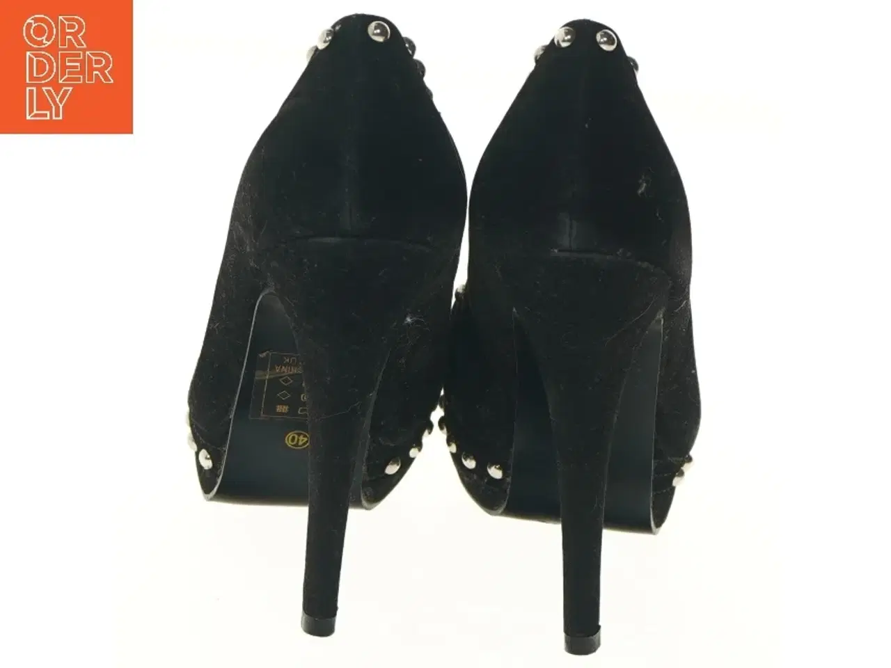 Billede 3 - Høje hæle med nitter (str. 40 )