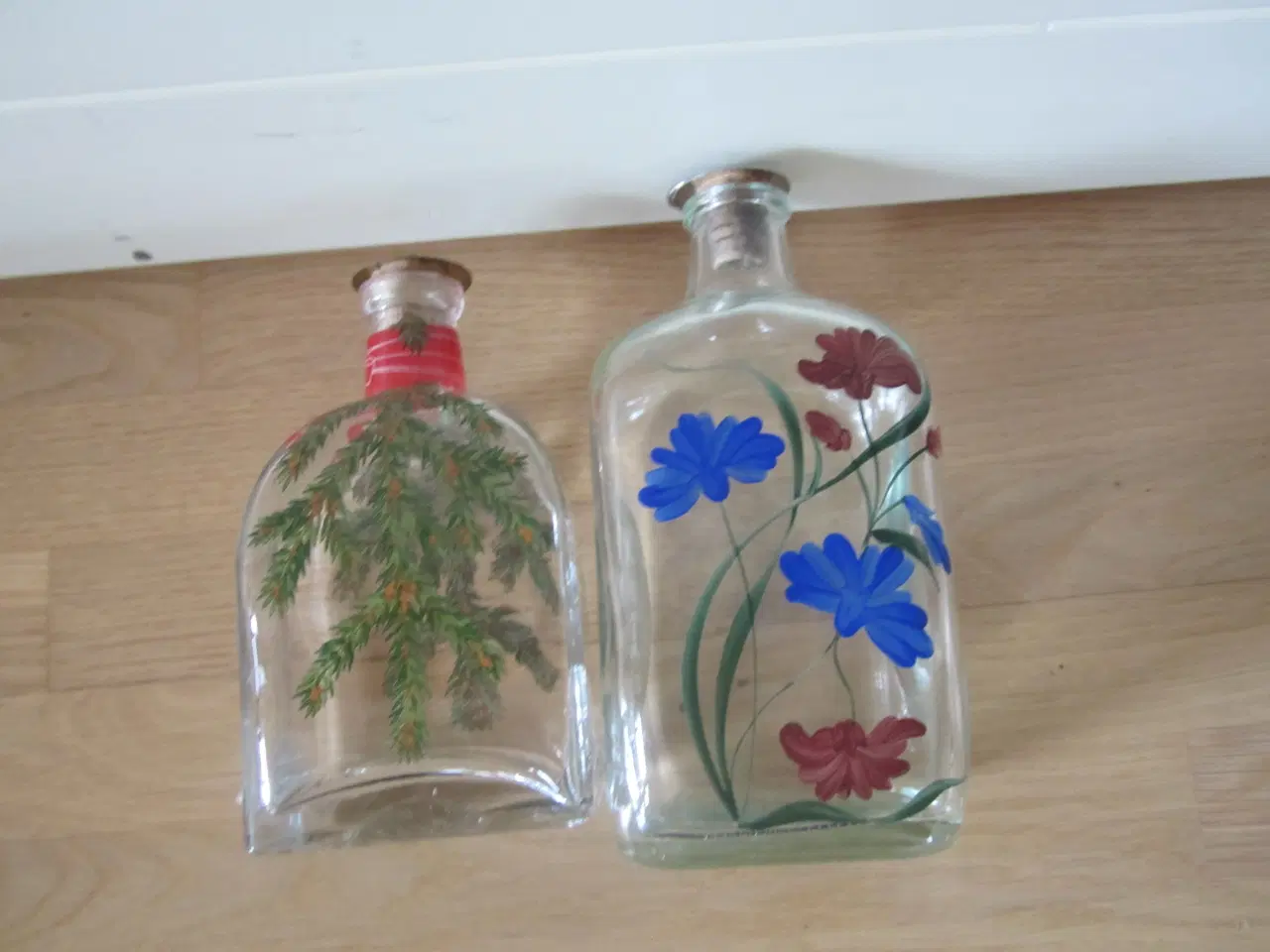 Billede 3 - 2 MEGET FINE KARAFLER MED PROP SAMLET