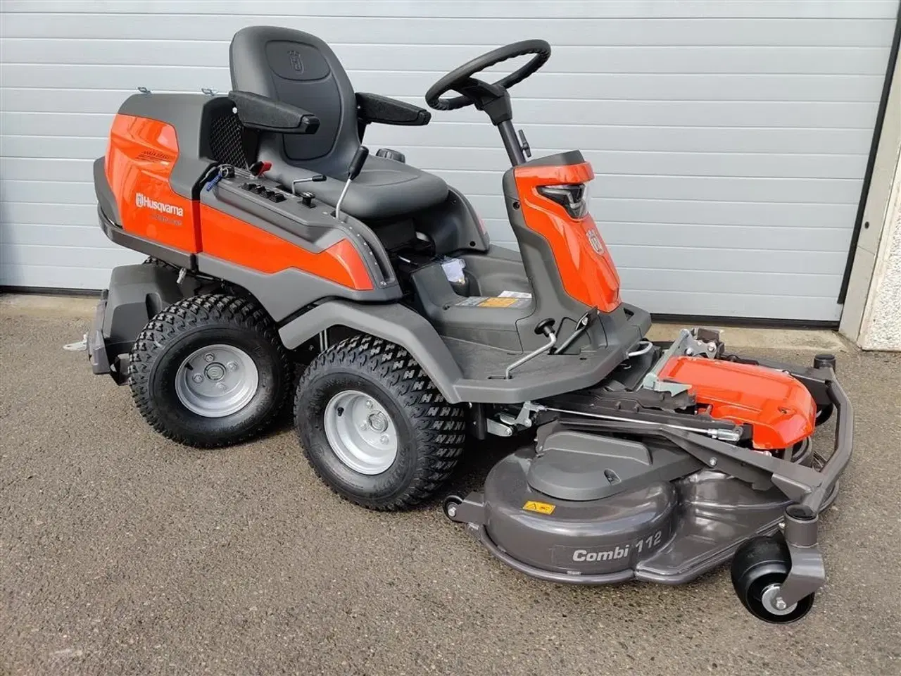 Billede 1 - Husqvarna R418TsX AWD Inklusiv 112cm klippebord