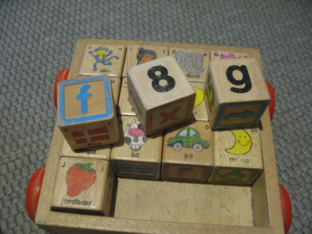 Billede 2 - tal og bogstaver  legetøj 