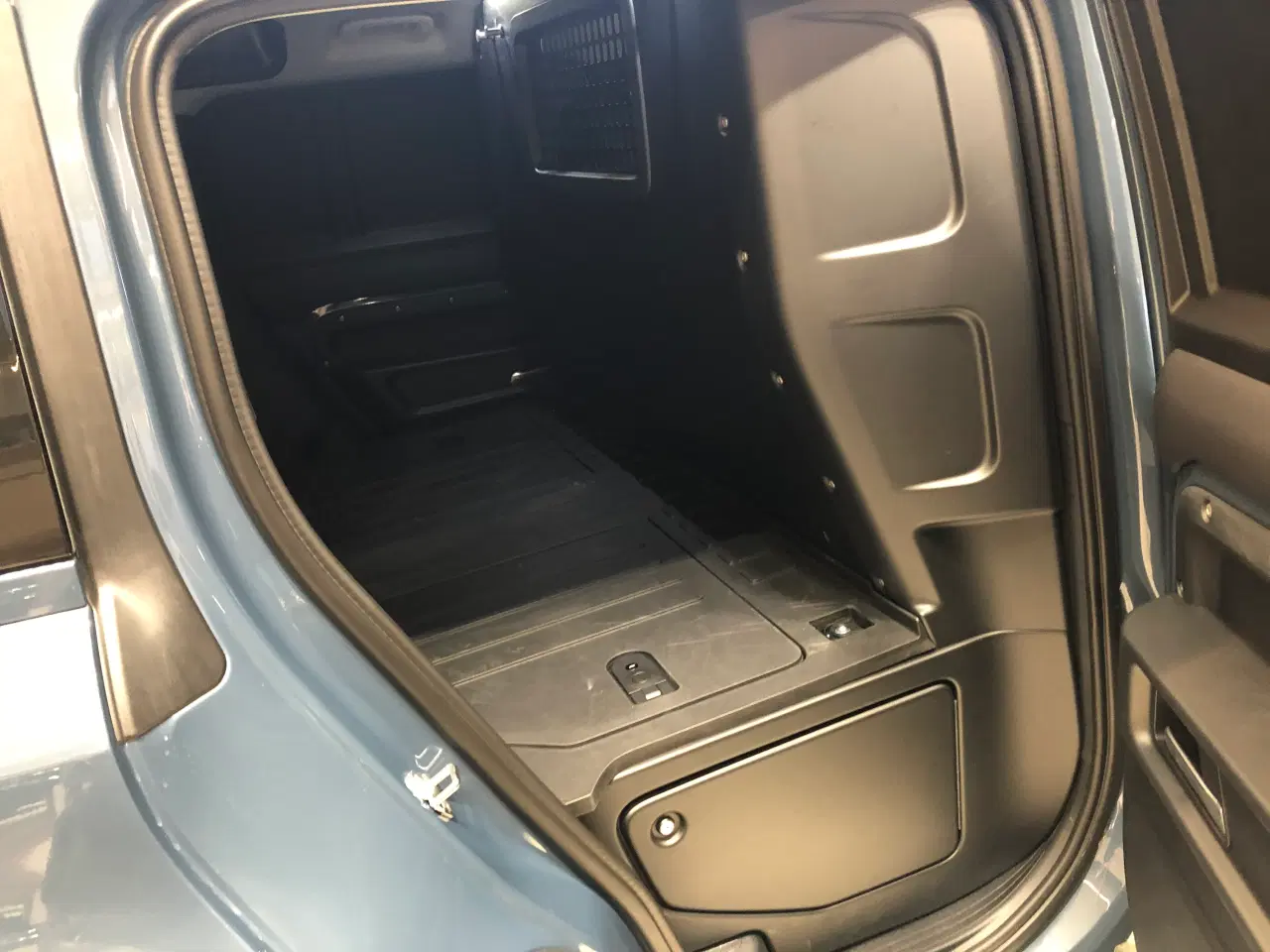 Billede 5 - Land Rover Defender 110″ Van 300 HK 3.0 Diesel 4WD