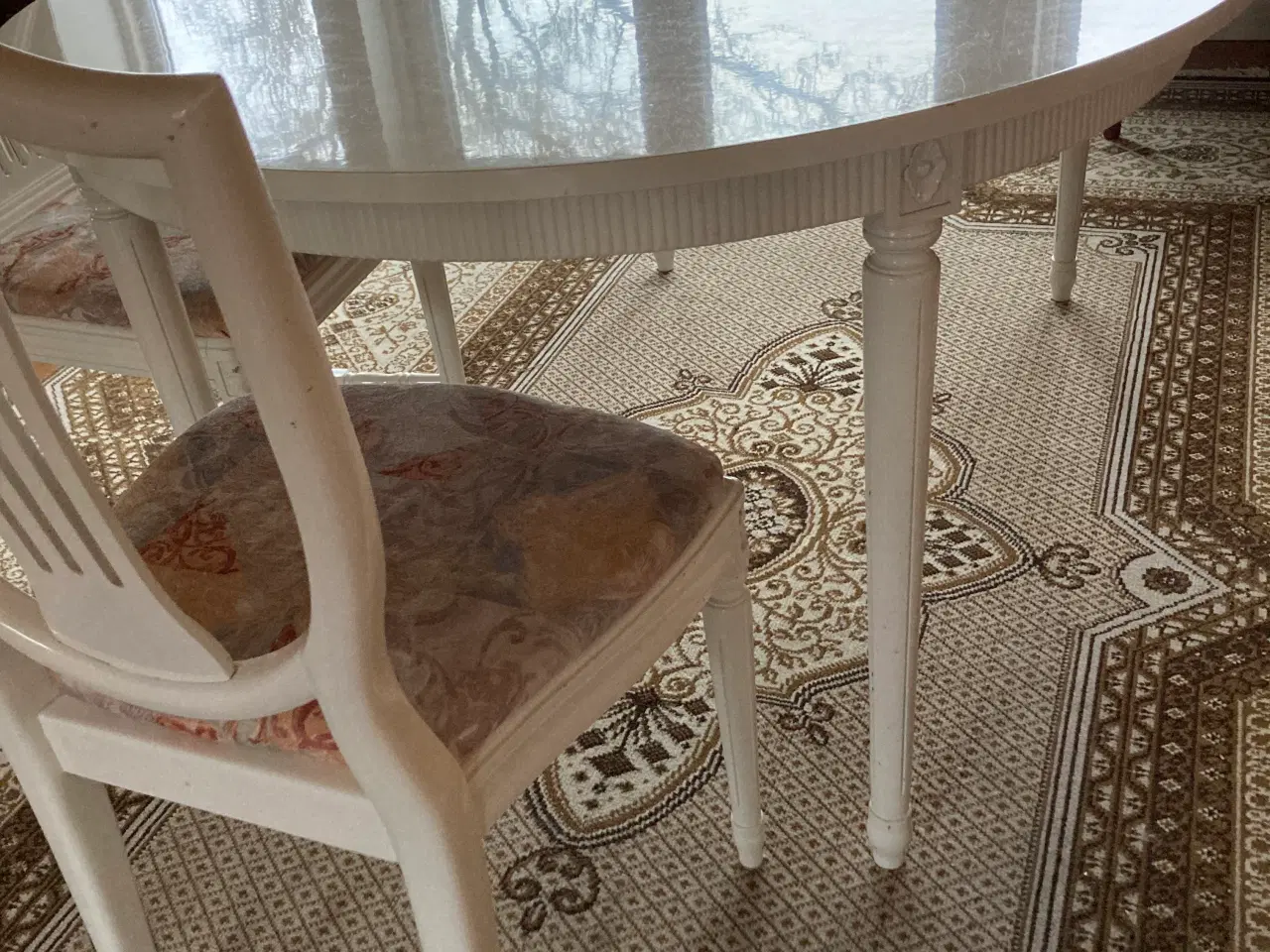 Billede 4 - Spisebord med 9 stole