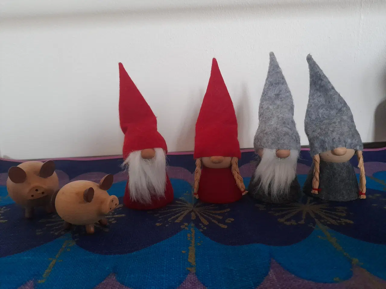 Billede 2 - Julepynt i træ.