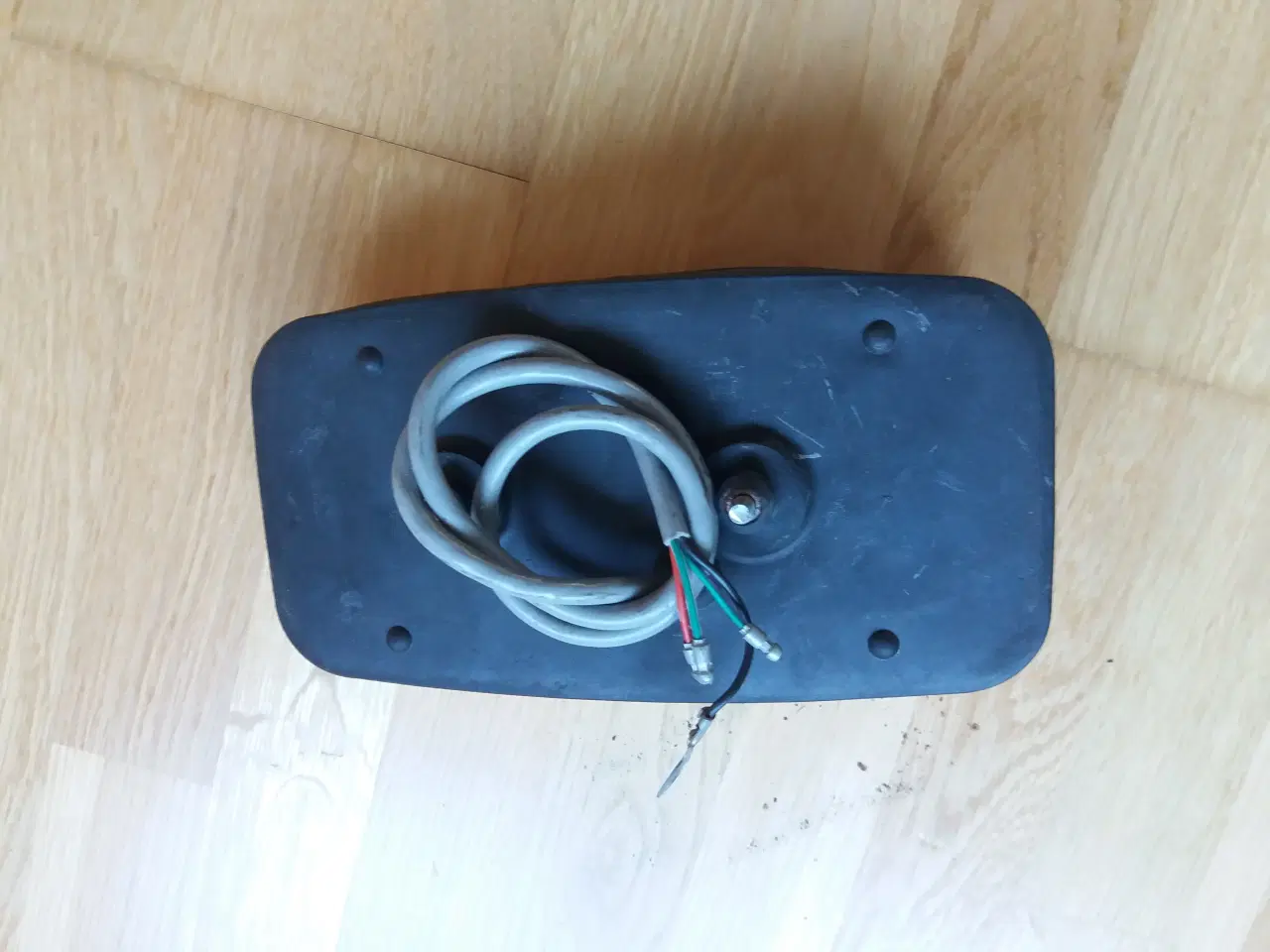 Billede 2 - Ny baglygte ( Butlers 1807 ) Bedford