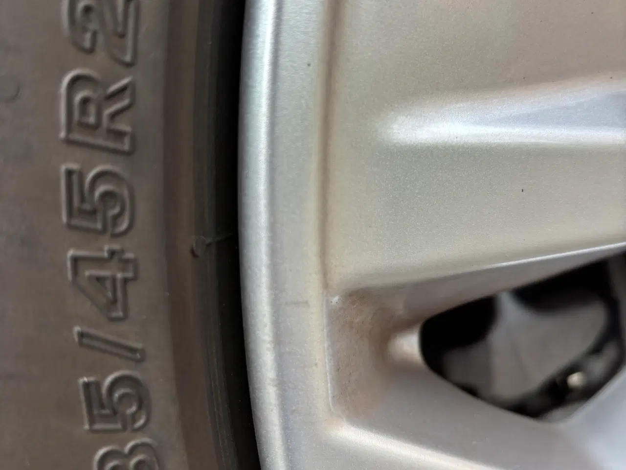 Billede 4 - Sommerdæk 2 stk 255/50-20R og 2 stk 285/45-20R