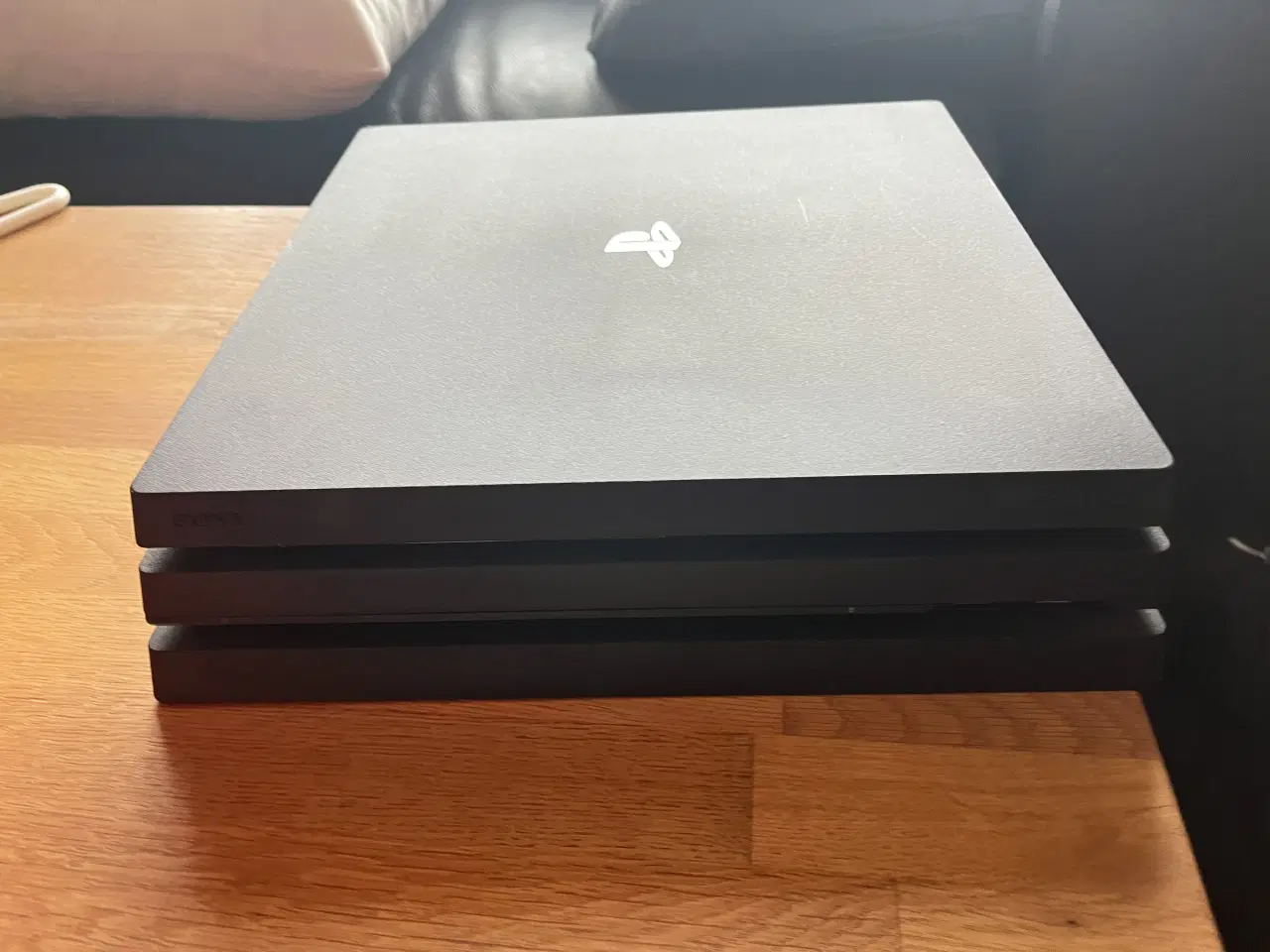 Billede 3 - PS4 Pro 1tb inkl. controller og spil