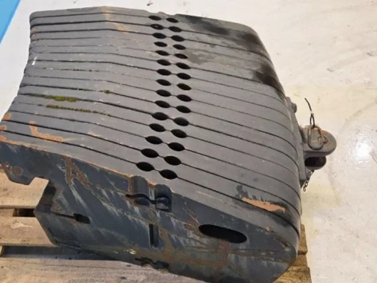 Billede 4 - New Holland T8 Frontvægt Kit 719665006