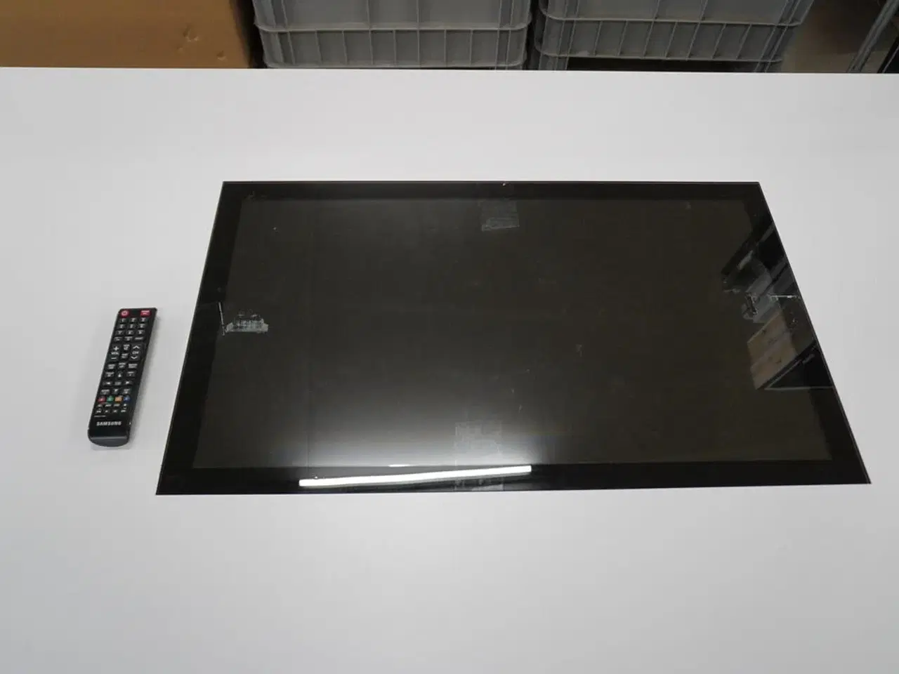 Billede 2 - Mødebord med indbygget skærm