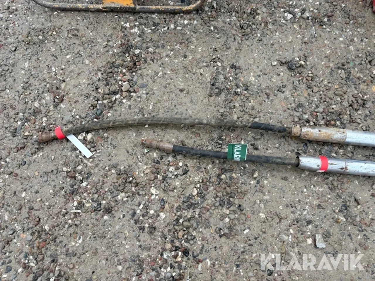 Billede 2 - Jordraketter 2 styk