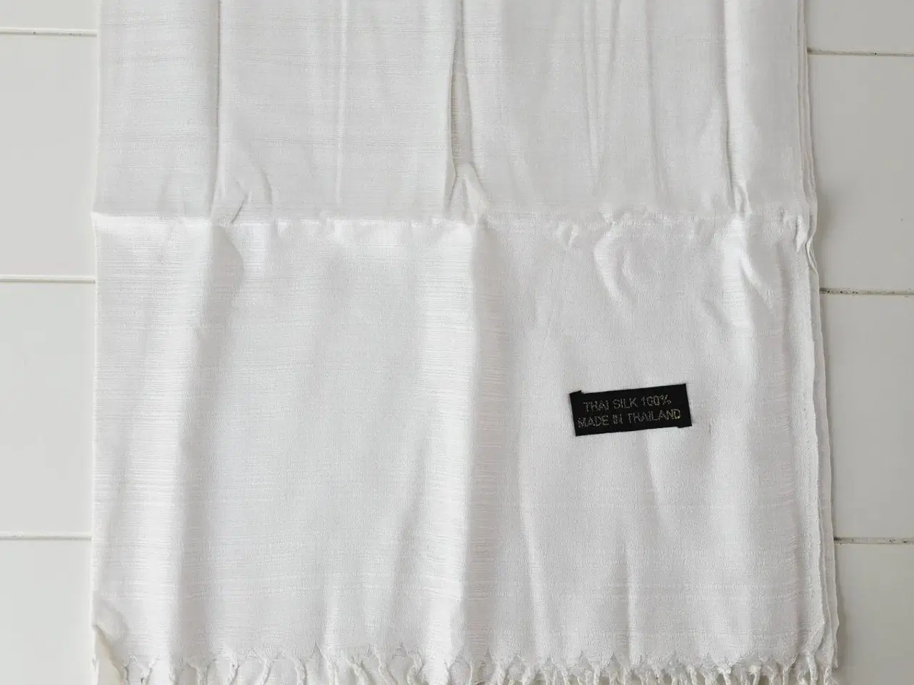 Billede 3 - ⭐️- Elegant og Blødt Thai Silk Tørklæde - UBRUGT