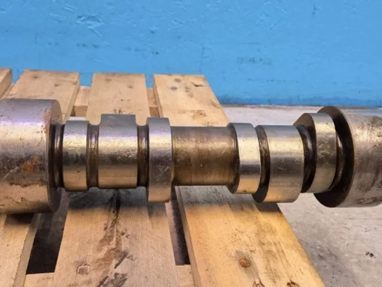 Billede 11 - John Deere  6125AT    Krumtapaksel   RE70146