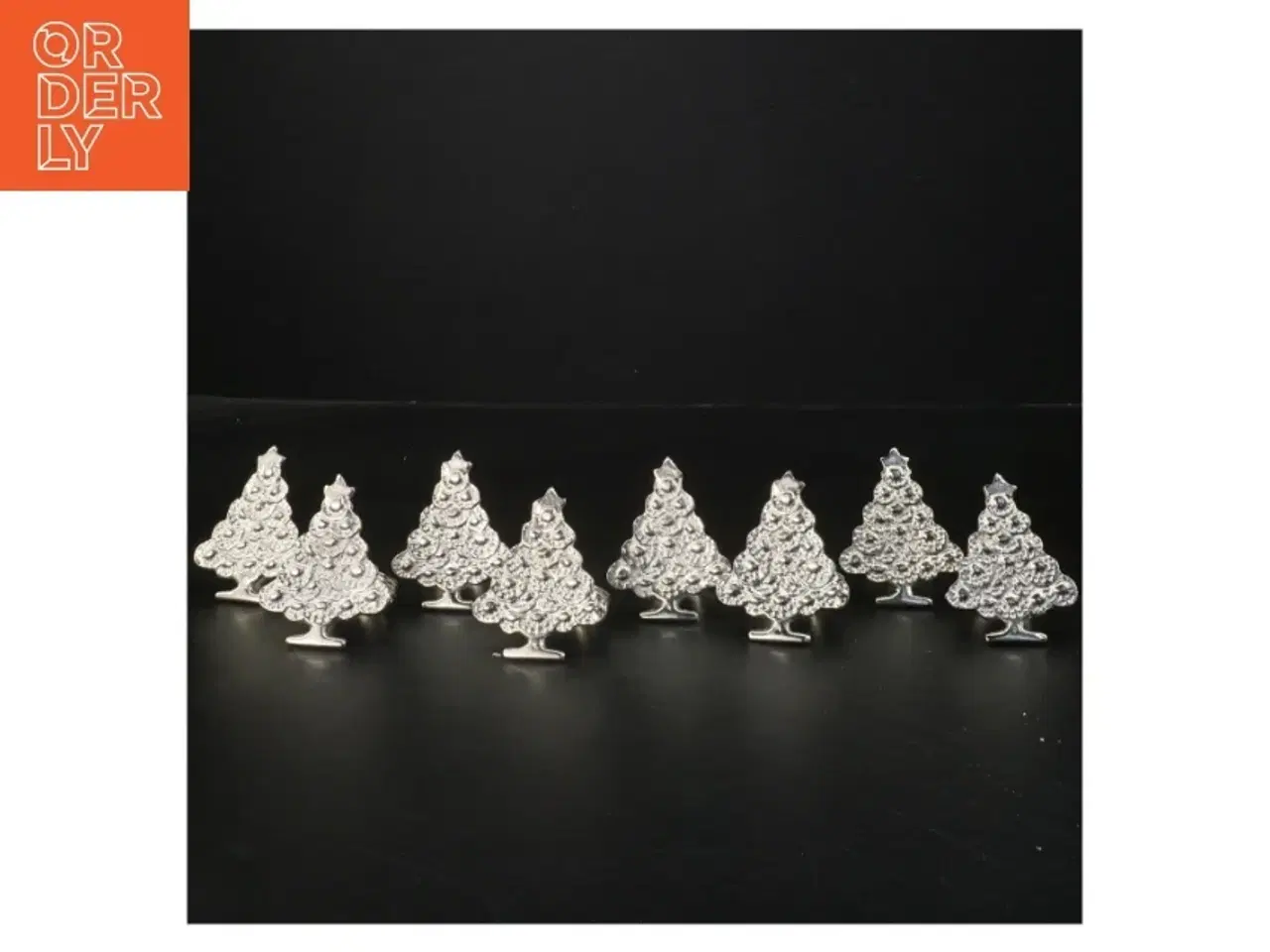 Billede 1 - Et parti servietringe med juletræ (str. 7x4 cm)