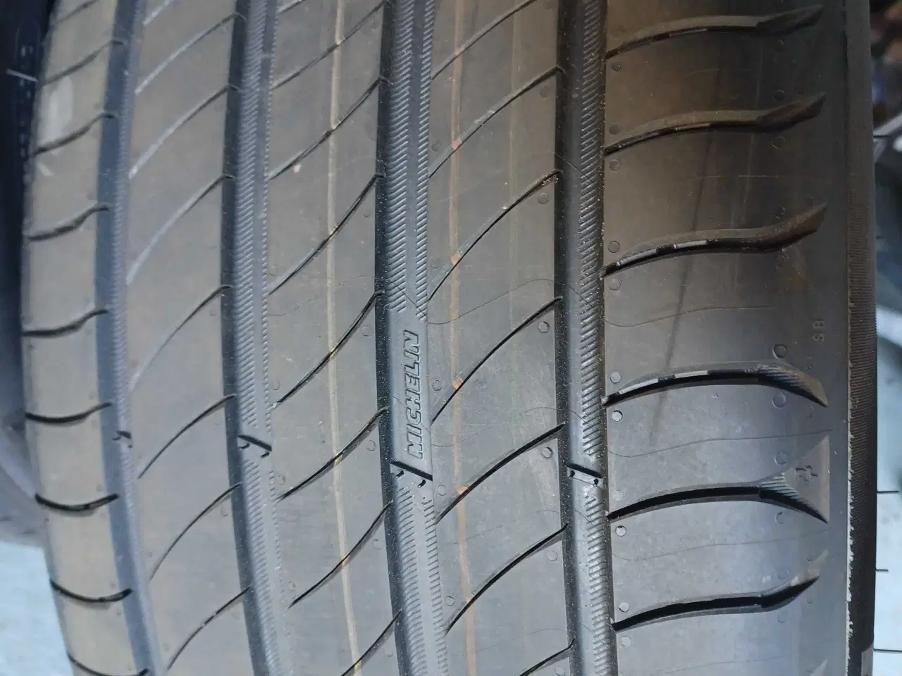 Billede 2 - Michelin sommerdæk 