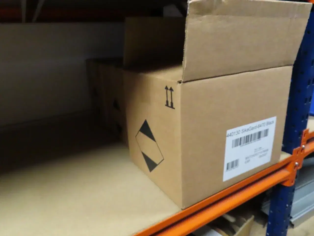 Billede 6 - Stort parti sikaflex og tilsætningsstoffer