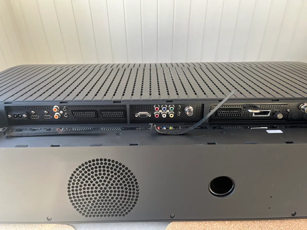 Billede 1 - Bang og Olufsen BeoVision 8