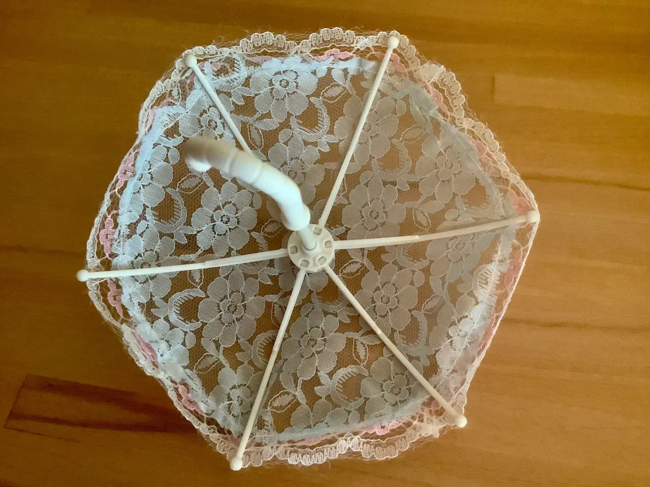 Billede 3 - Blonde parasol til Barbie.